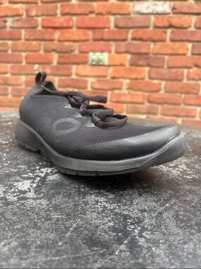 Oofo Women’s OOmg Sport LS Black Casual Athletic Sneakers size EU 39.5 W 8.5